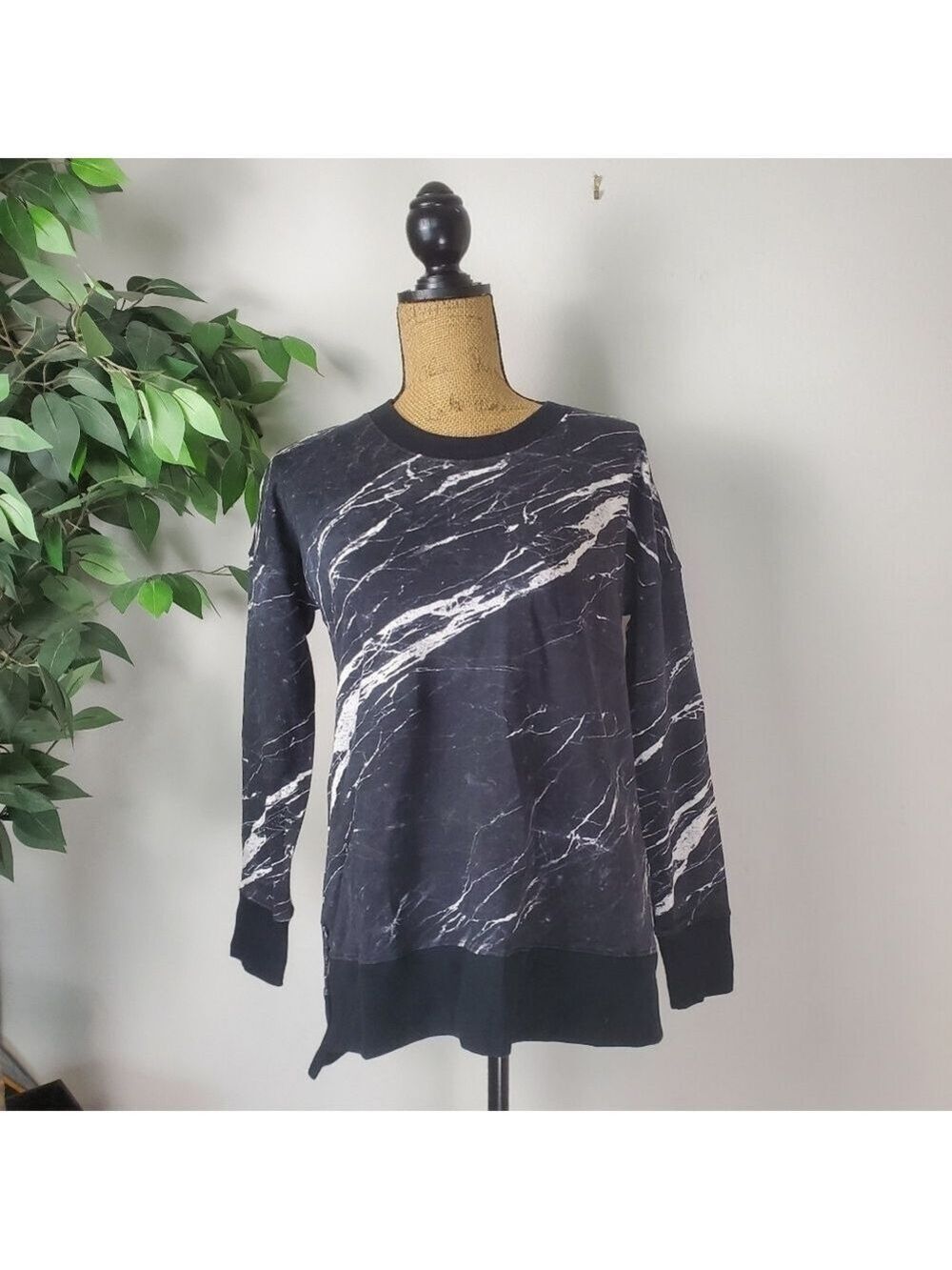 New Lularoe Hannah Crewneck Sweater Marble Pattern XS